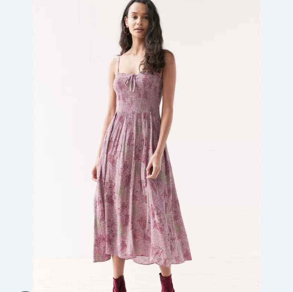 Urban Outfitters x Kimchi Blue Gauzy Smocked Midi Dress size Large